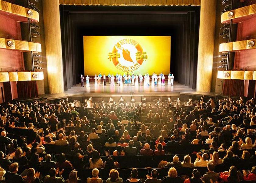 Image for article Тайвань. Глядачі в Тайчжуні та Чанхуа вдячні Shen Yun: «Нас нагородили красою традиційної культури»
